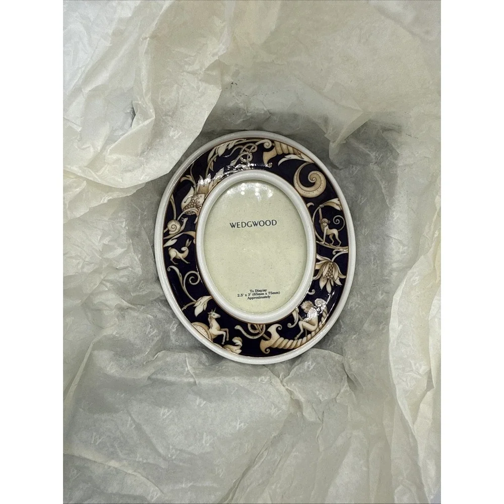 Wedgwood cornucopia oval